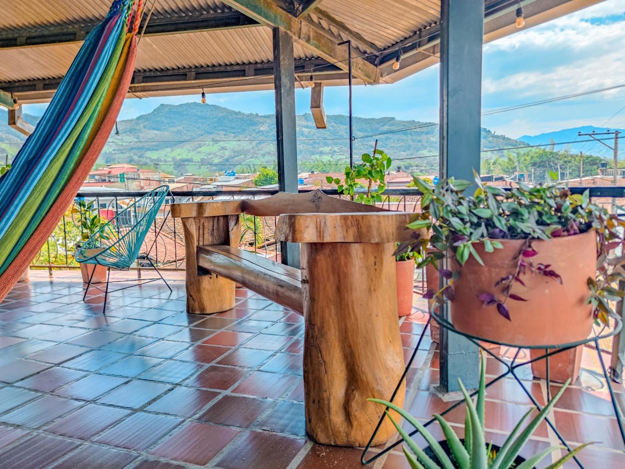 La Rosa Nautica Hostel Гуадуас Екстериор снимка