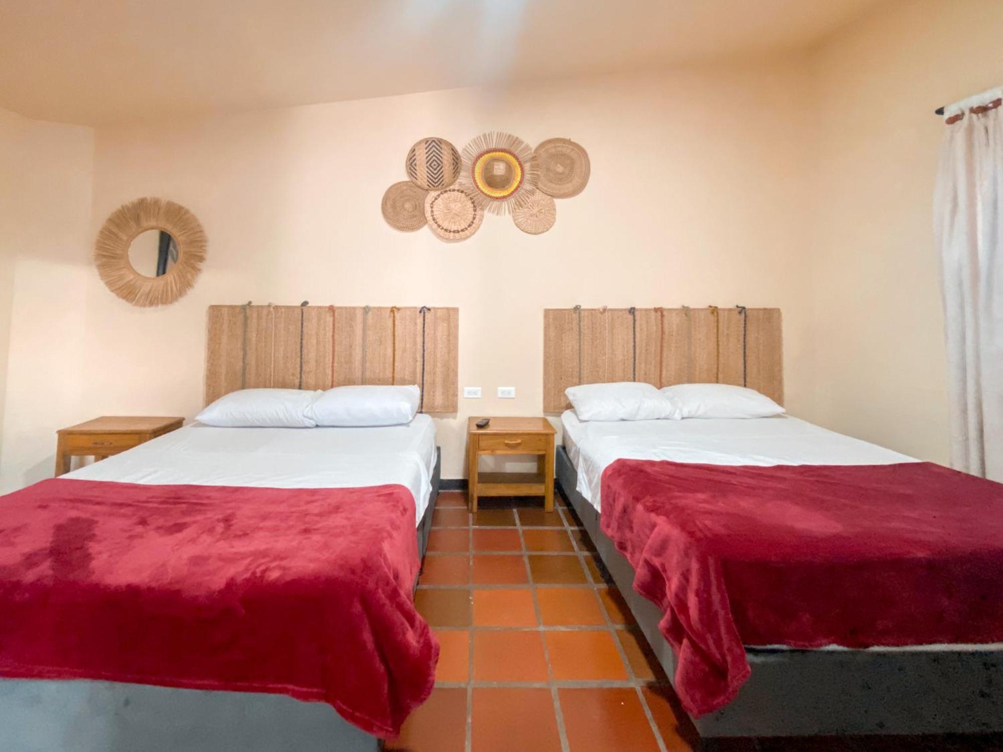 La Rosa Nautica Hostel Гуадуас Стая снимка